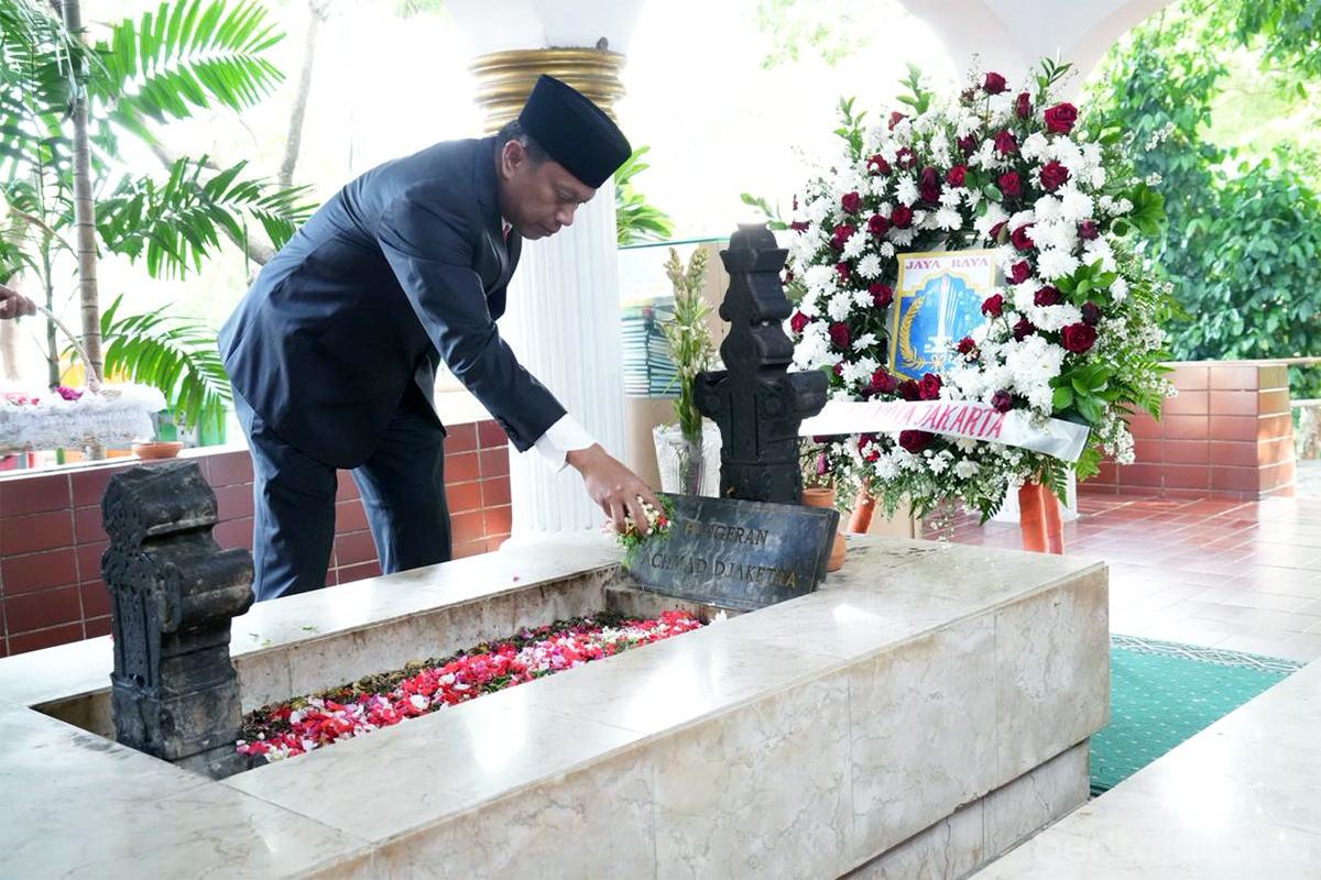 Walikota jaktim nunjirin ziarah Pangeran Jayakarta nur