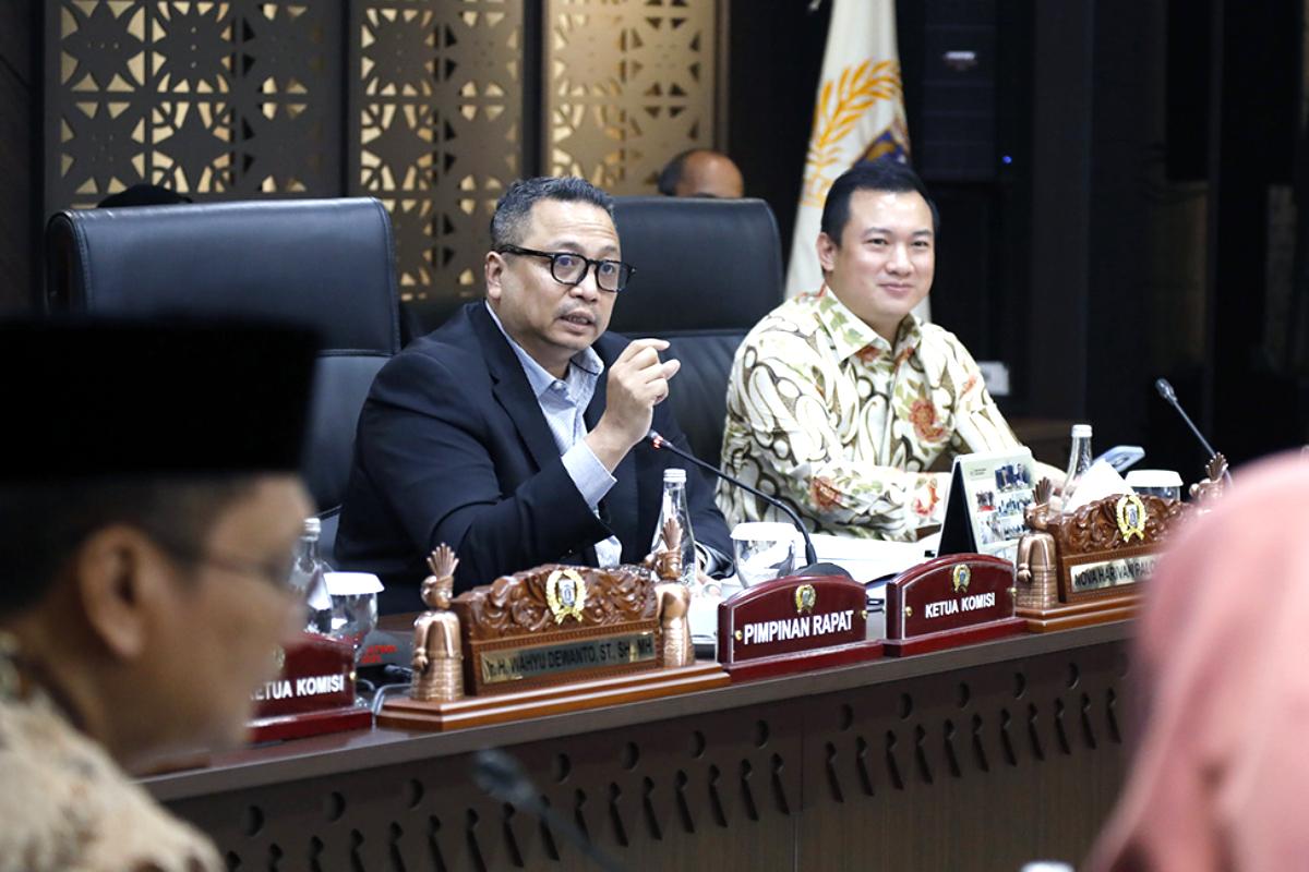 Komisi B Nova Paloh ist