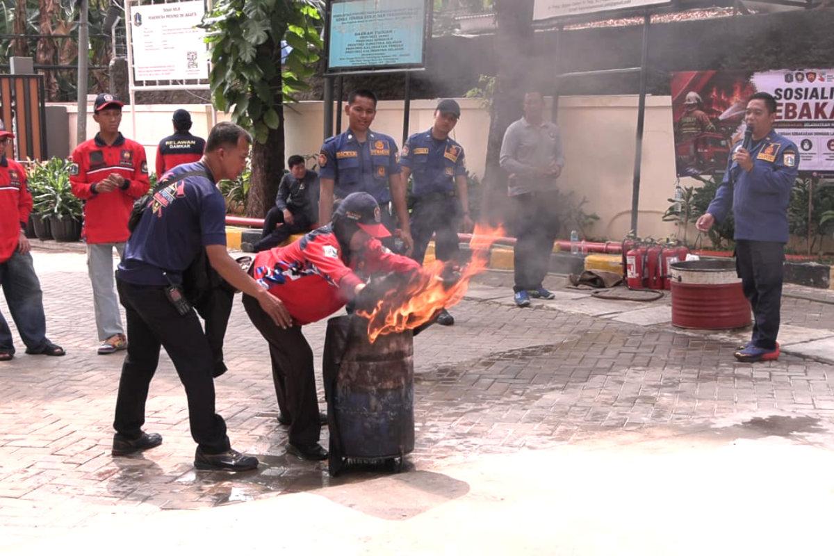 Sudin Gulkarmat Jakpus Bentuk Redkar di Kelurahan Senen