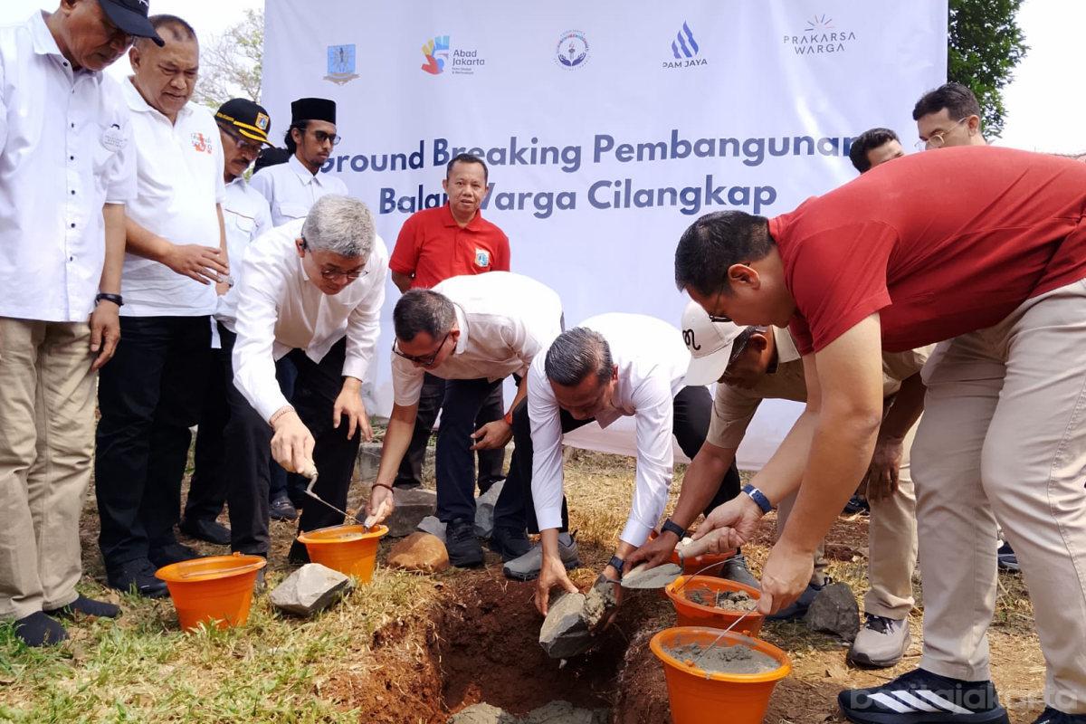 Munjirin Pimpin Ground Breaking Pembangunan Balai Warga di Cilangkap