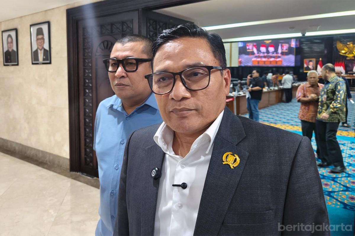Ketua dprd suhud alynudin fakhri2