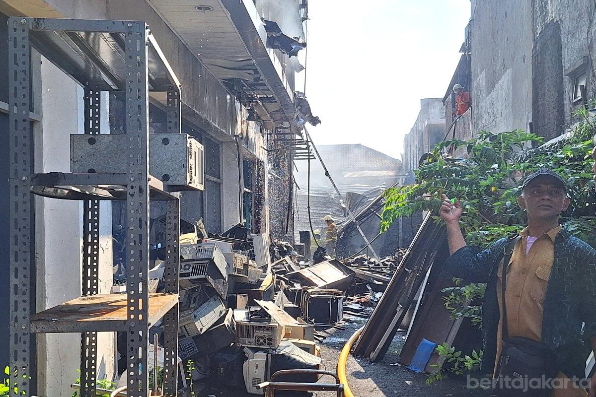 75 Personel Atasi Kebakaran Gedung Ditjen Pemdes Kemendagri