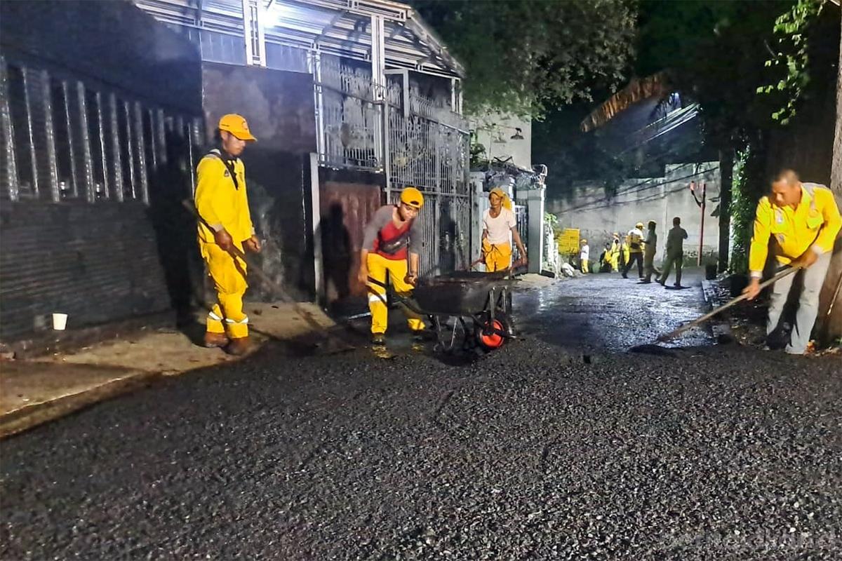 Pengaspalan jalan ciganjur tiyo