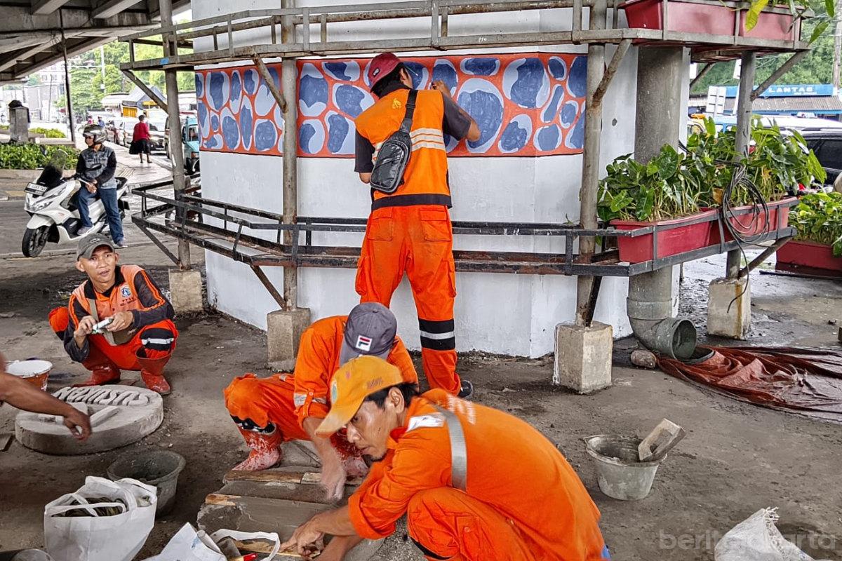 Ppsu bikin mural kolongflyover Pasar Rebo