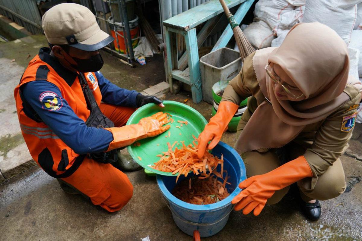 Sampah Organik di Manggarai Selatan Diolah Menggunakan Biowash
