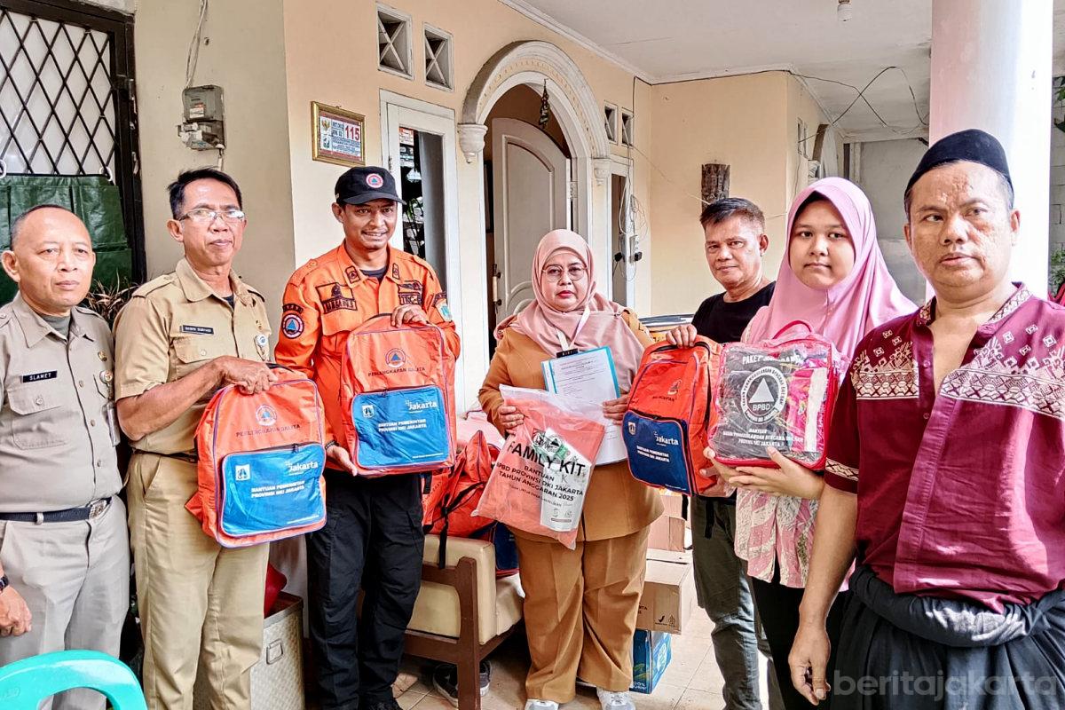 Sejumlah Bantuan Penyintas Kebakaran Ceger Didistribusikan
