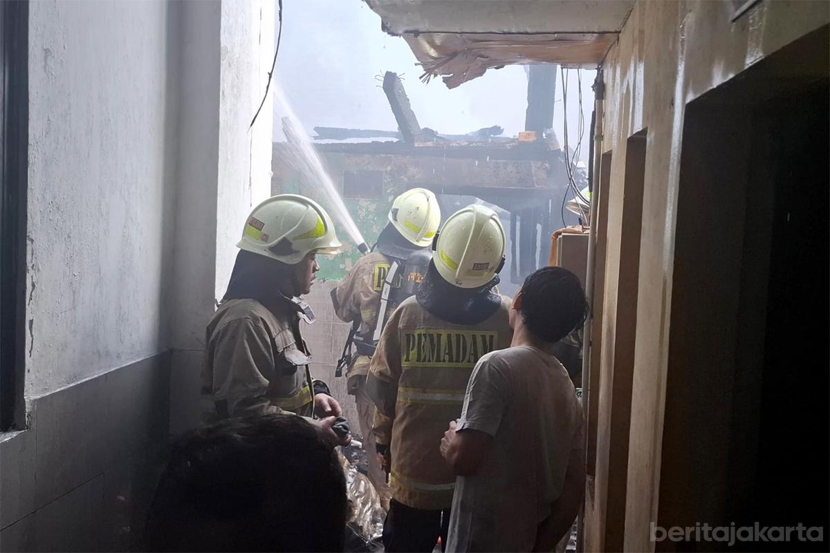 Kebakaran j65 jelambar jakbar budi
