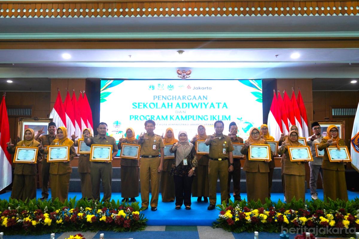 Penghargaan Adiwiyata dan ProKlim jakut anita