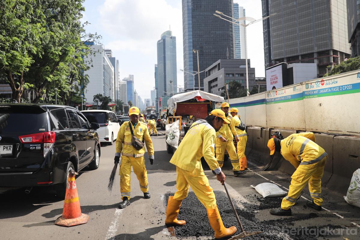 Jalan Rusak Thamrin jati 03