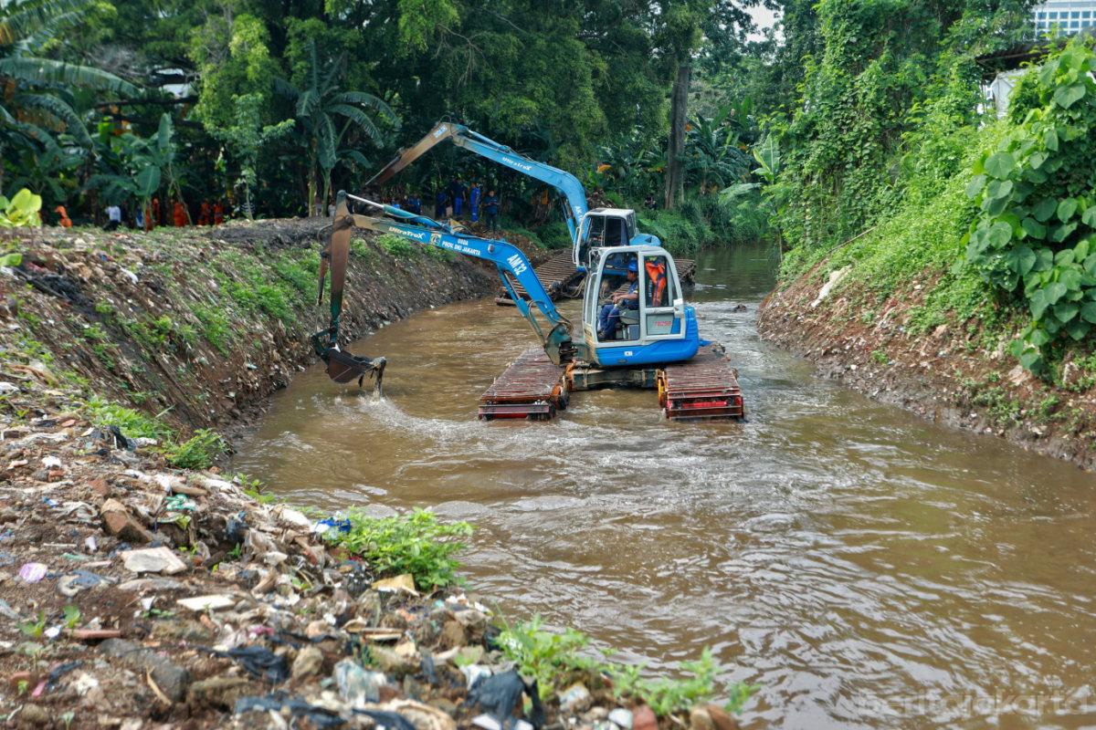 Sudin SDA Jaksel Optimalisasi Pengerukan Kali