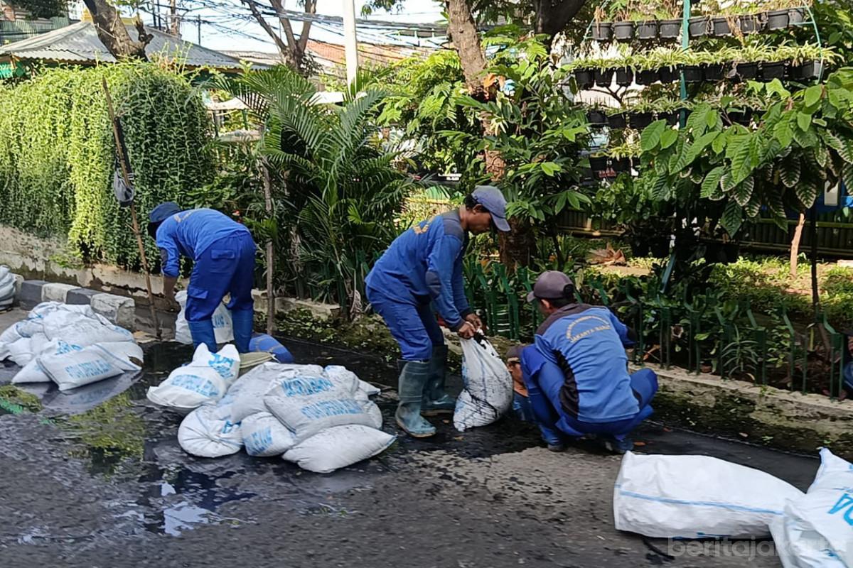 Pengurasan Saluran Jalan Hadiah Utama 1