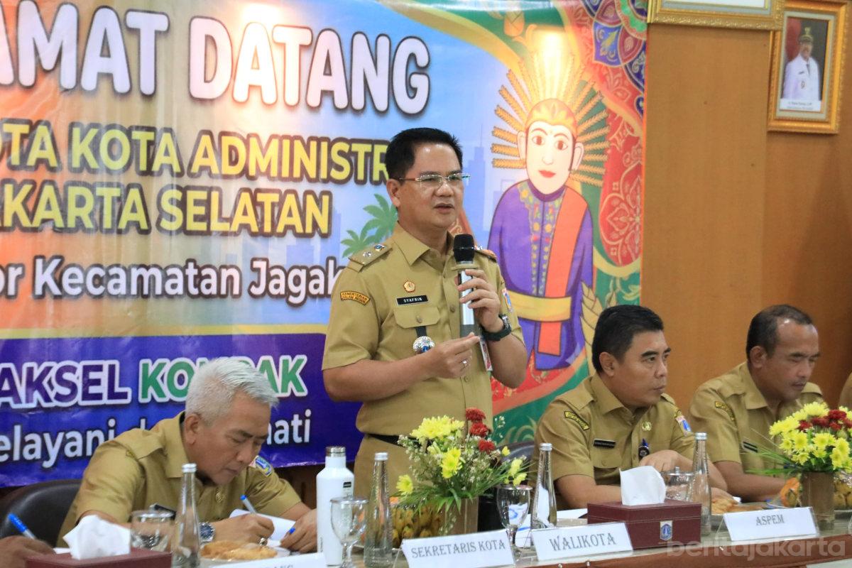 Syafrin Minta Warga Jagakarsa Lakukan Pengelolaan Sampah Dengan Baik