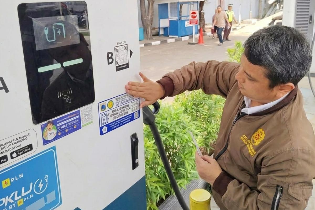 Metrologi DKI Tera Perangkat SPKLU gery ist2