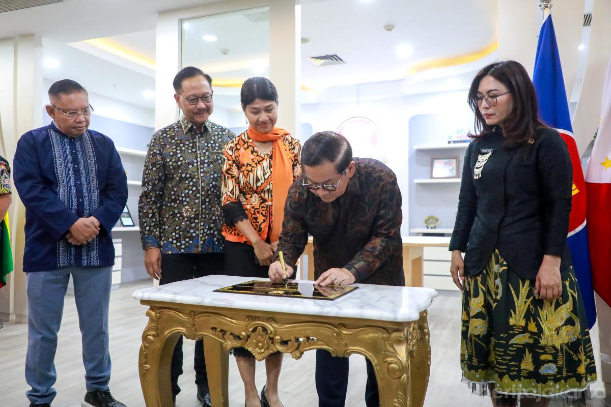 Peresmian sekretariat MGMAC rezap