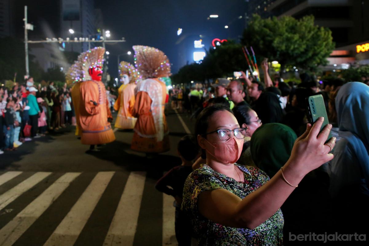 Car free night sarinah otoy