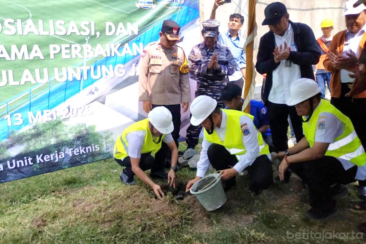 Revitalisasi Lapangan Sepak Bola Pulau Untung Jawa Diapresiasi Warga