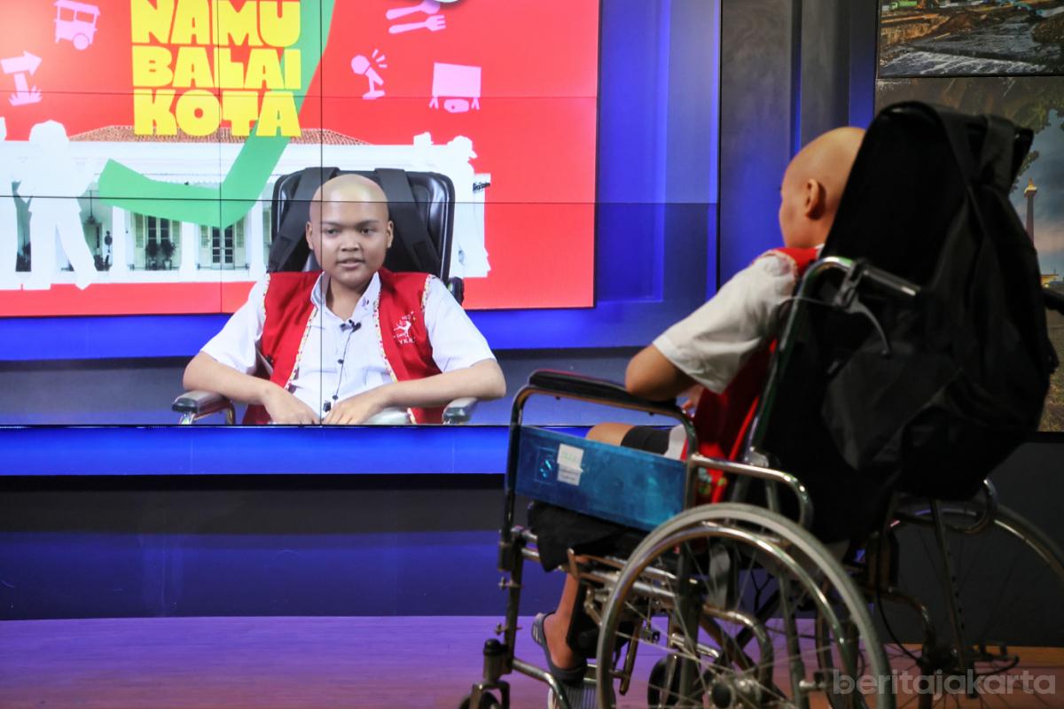 Anak Pejuang Kanker Jadi Reporter Cilik otoy