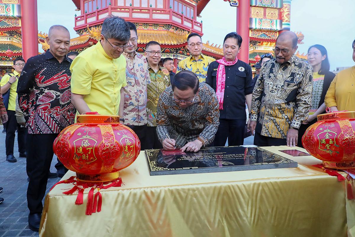 Gub kelenteng tian fu gong ist