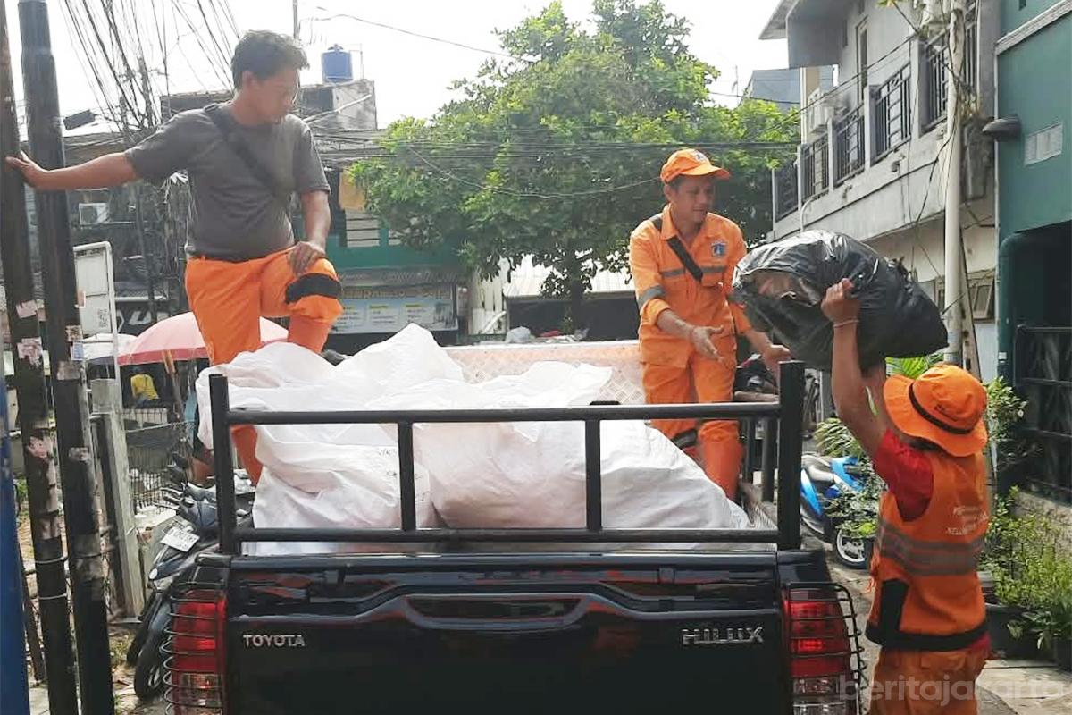 Puing Sisa Kebakaran Menteng Atas tiyo2