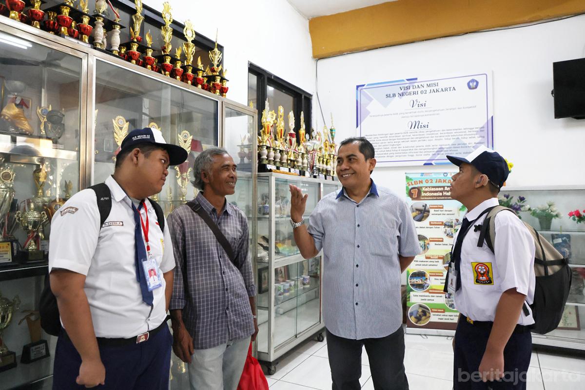 GAMAS ayah antar sekolah slbn 02 otoy