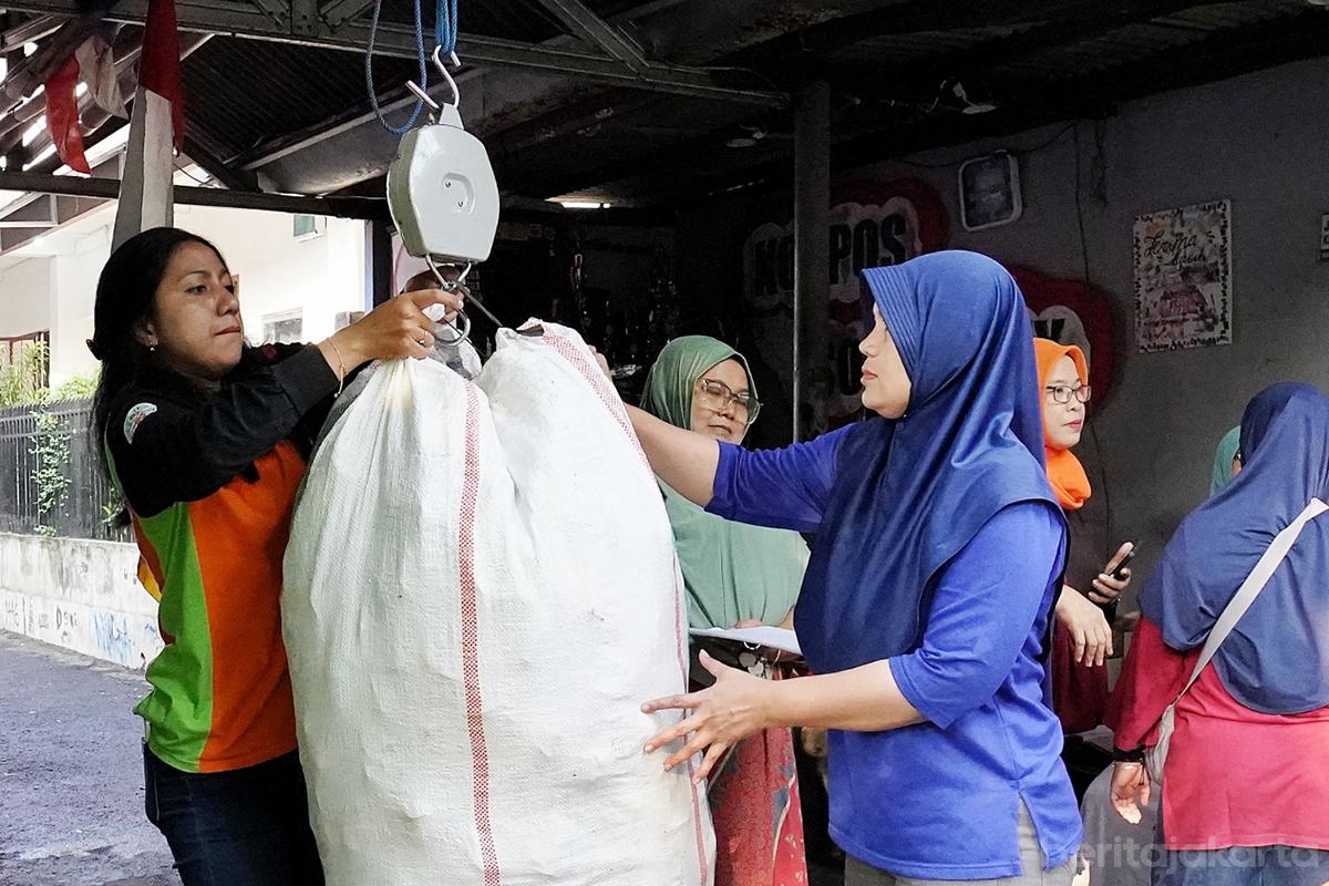 Bank sampah sehati otoy