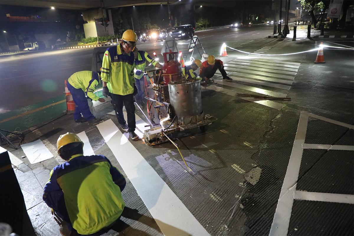 Pengecatan zebra cross ist