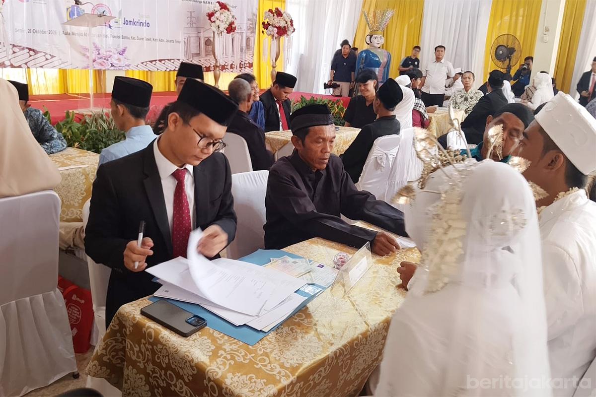 Nikah massal jaktim nur