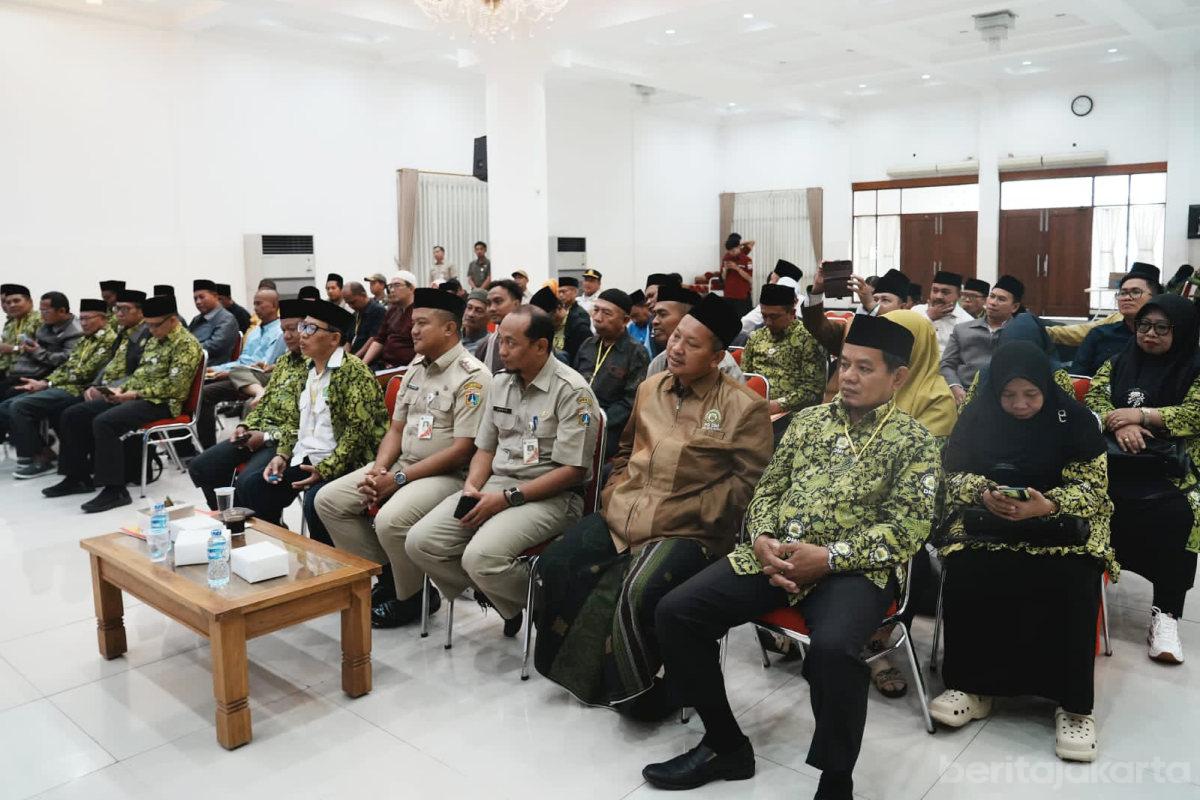 Pengurus Masjid di Jakbar Diedukasi Pedoman Pengelolaan Administrasi