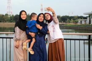 Pelukan Senja di Waduk Batu Licin