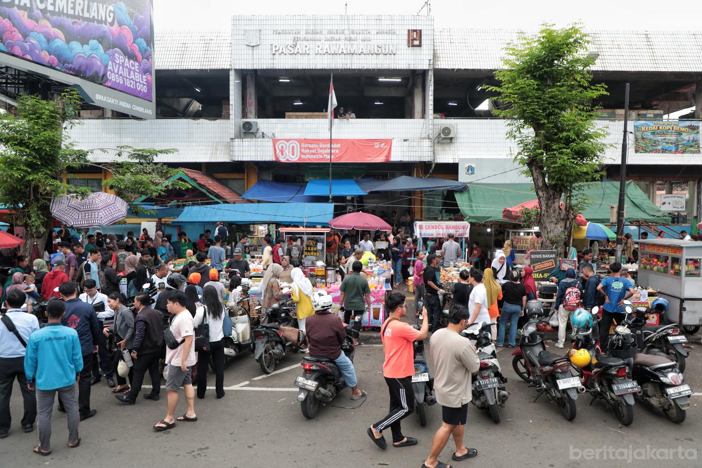 1.Berburu Hidangan Berbuka Puasa di Sentra Takjil Pasar Rawamangun