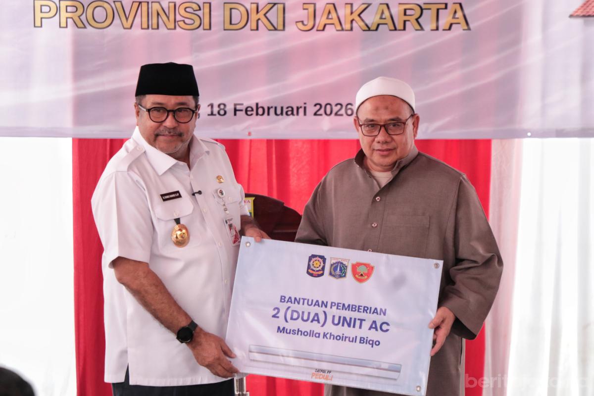 3.Peletakan Batu Pertama Program Bedah Rumah Satpol PP Peduli