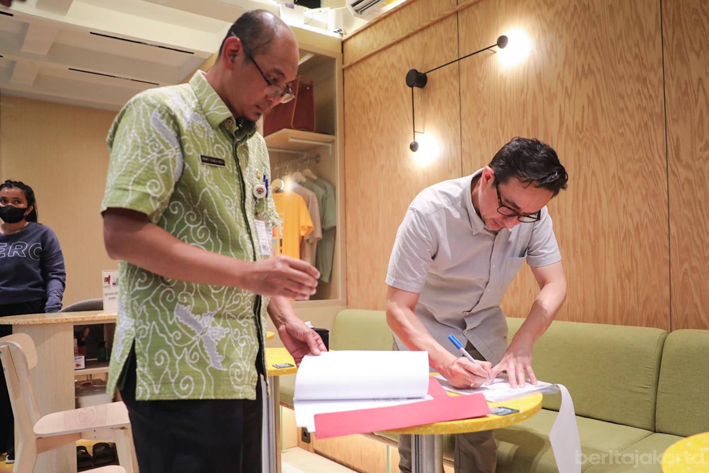 Penyegelan Star Padel 4