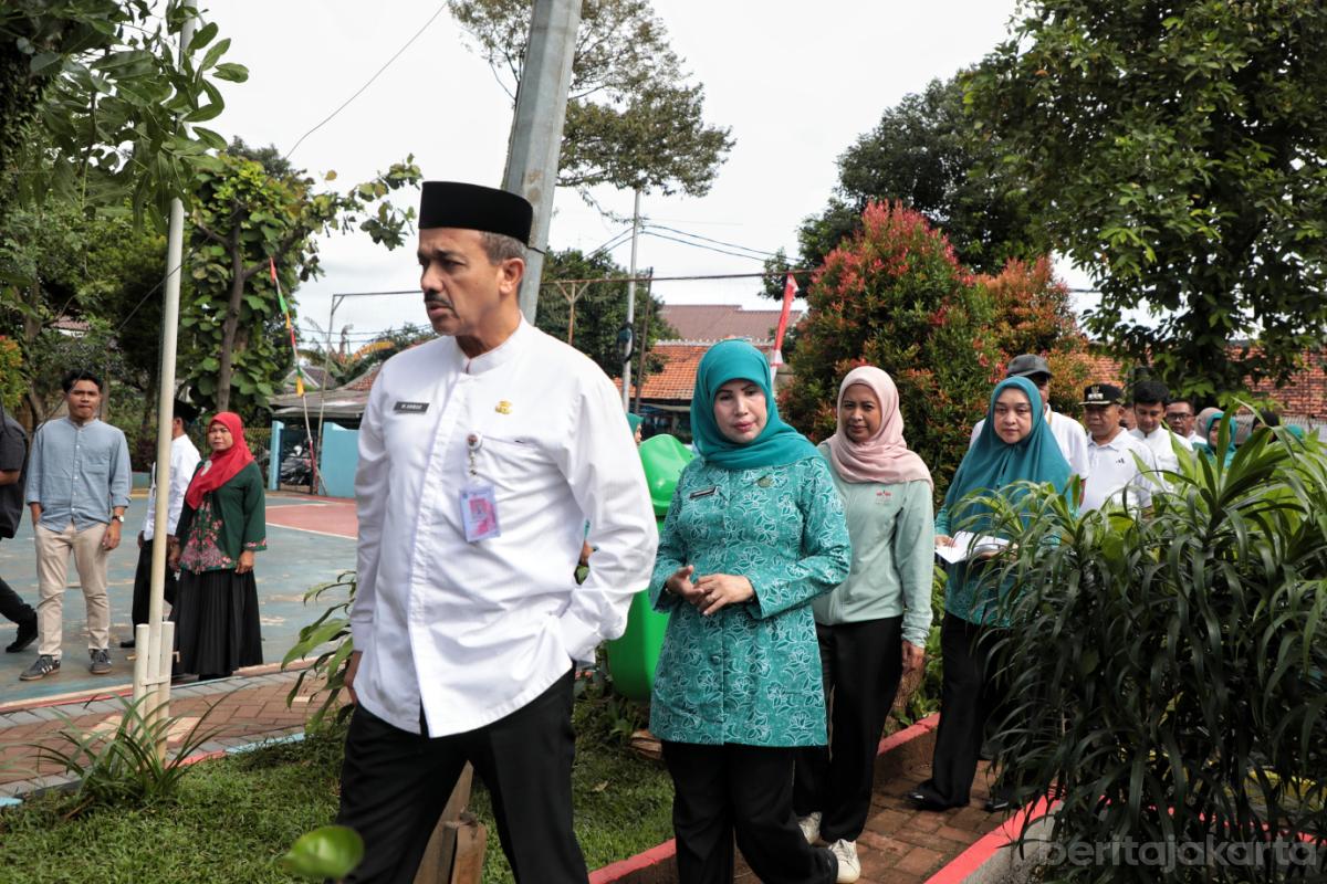 1.Tanam Cabai Serentak Jakarta Selatan 