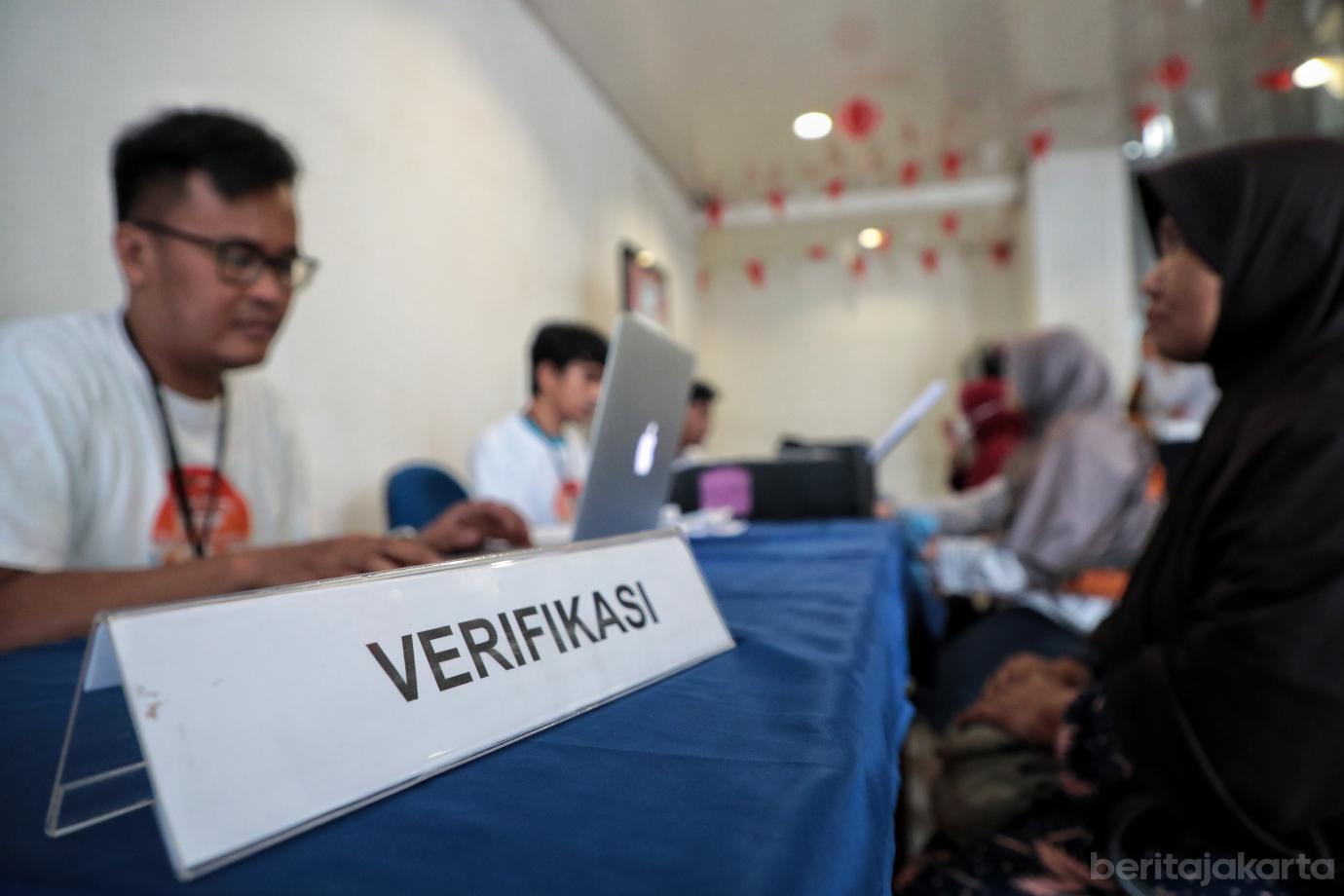 <?//= $potret[0]->photo_filename ?>