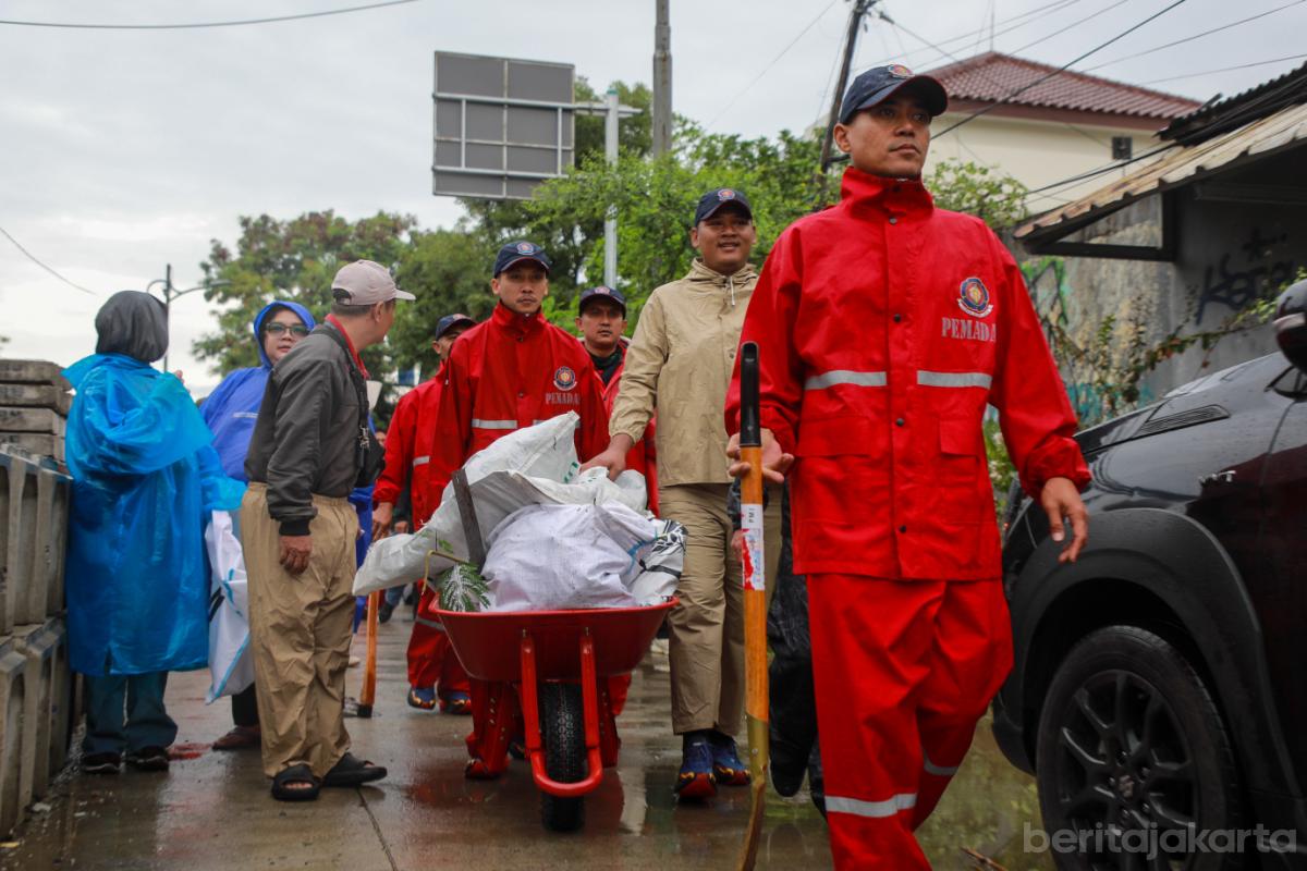 9 wagub kerja bakti jaga jakarta