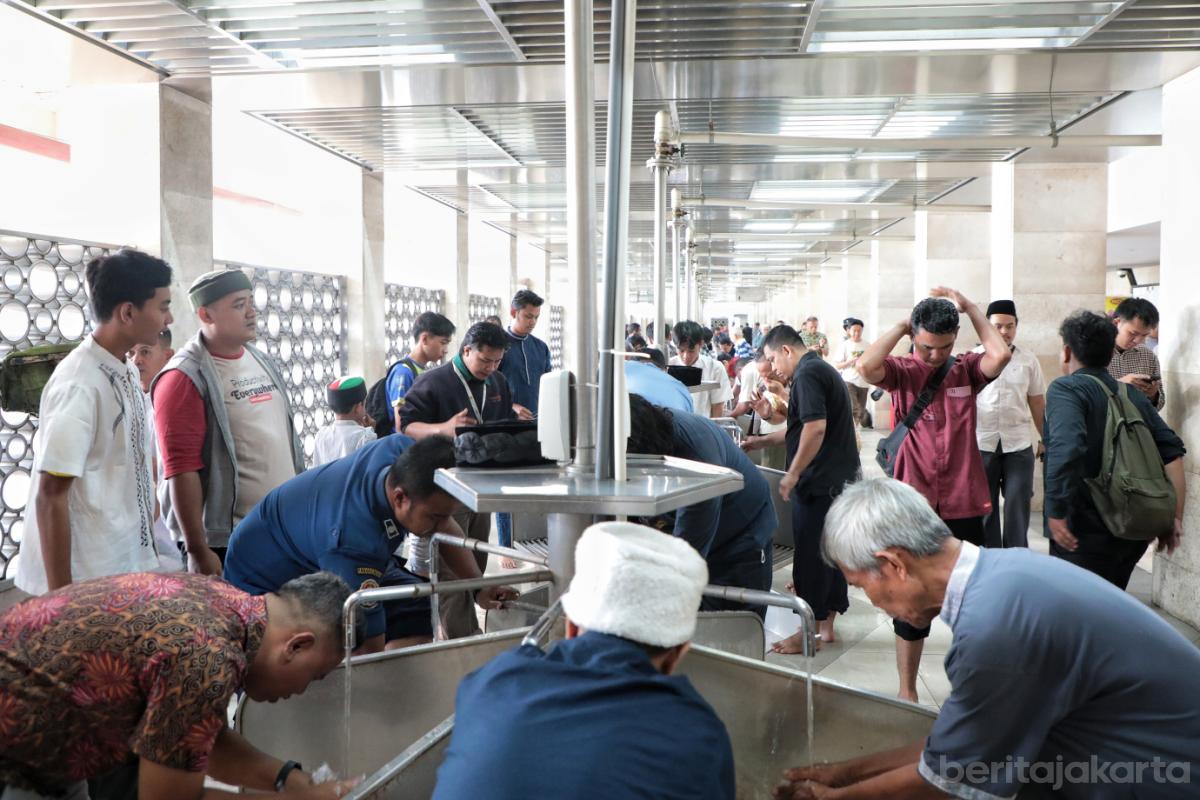 1.Salat Jumat Pertama Ramadhan di Masjid Istiqlal