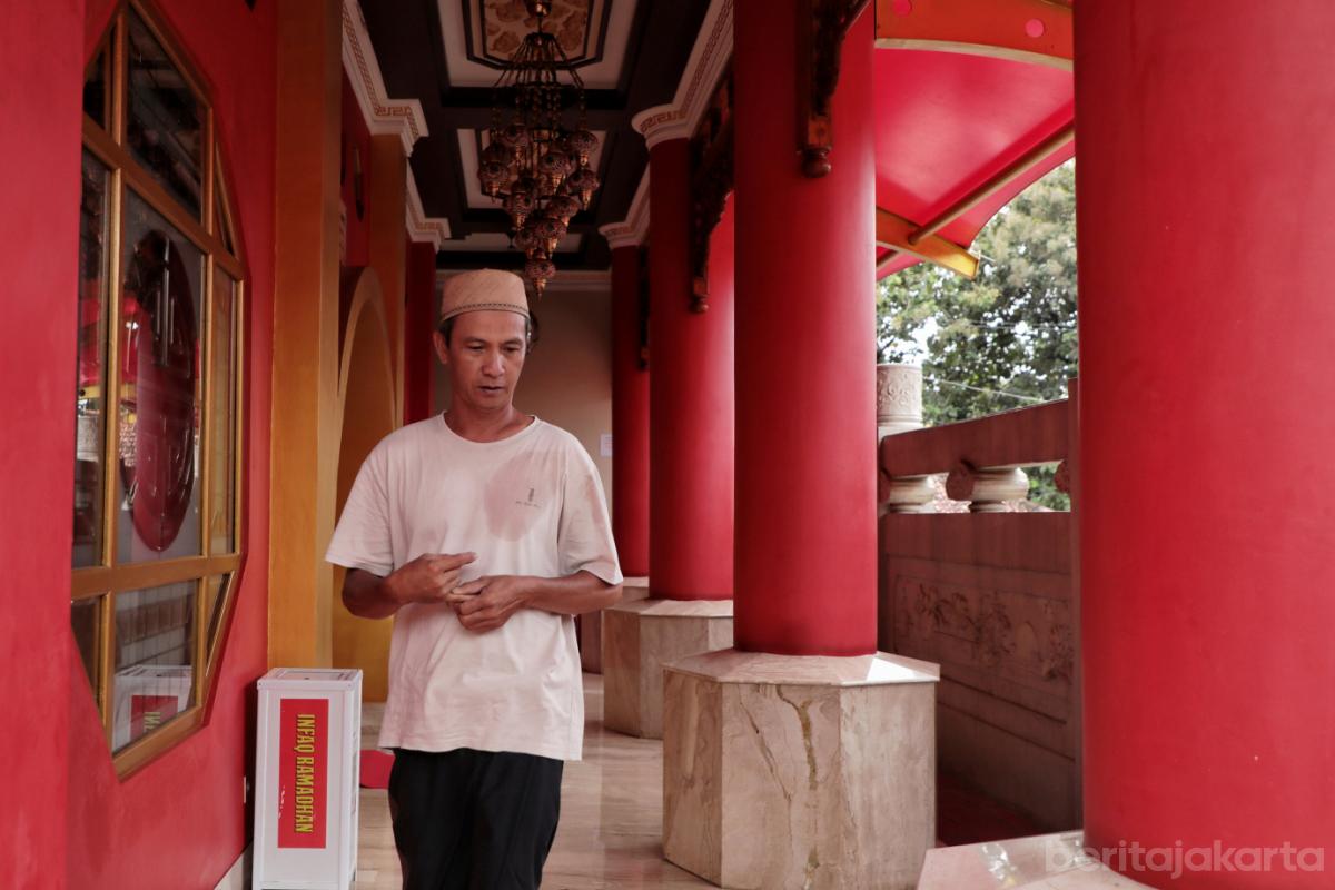 8.Merasakan Sholat di Masjid Tjia Kang Ho Bergaya Tionghoa