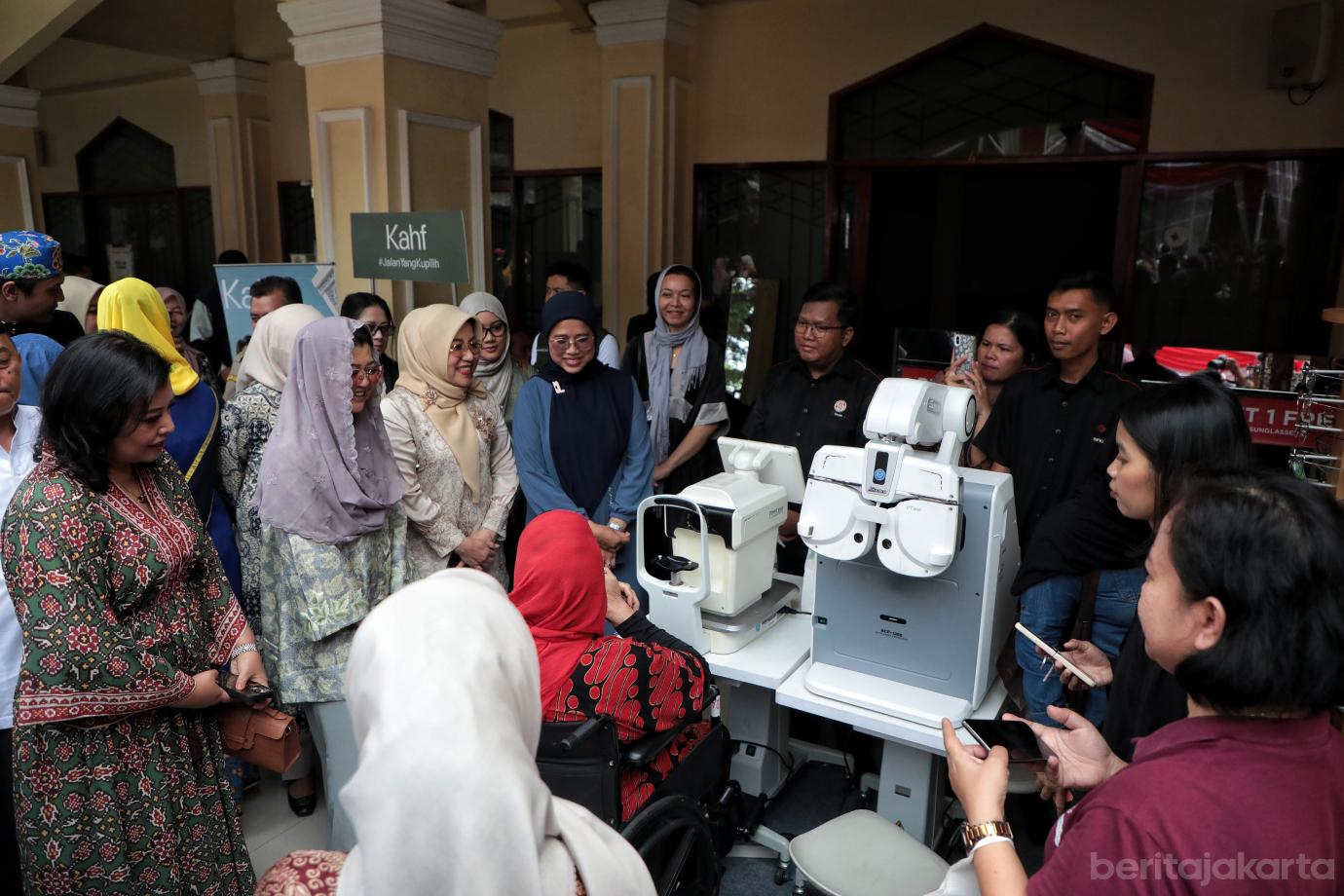 8.Santunan dan Safari Ramadan Hani Pramono