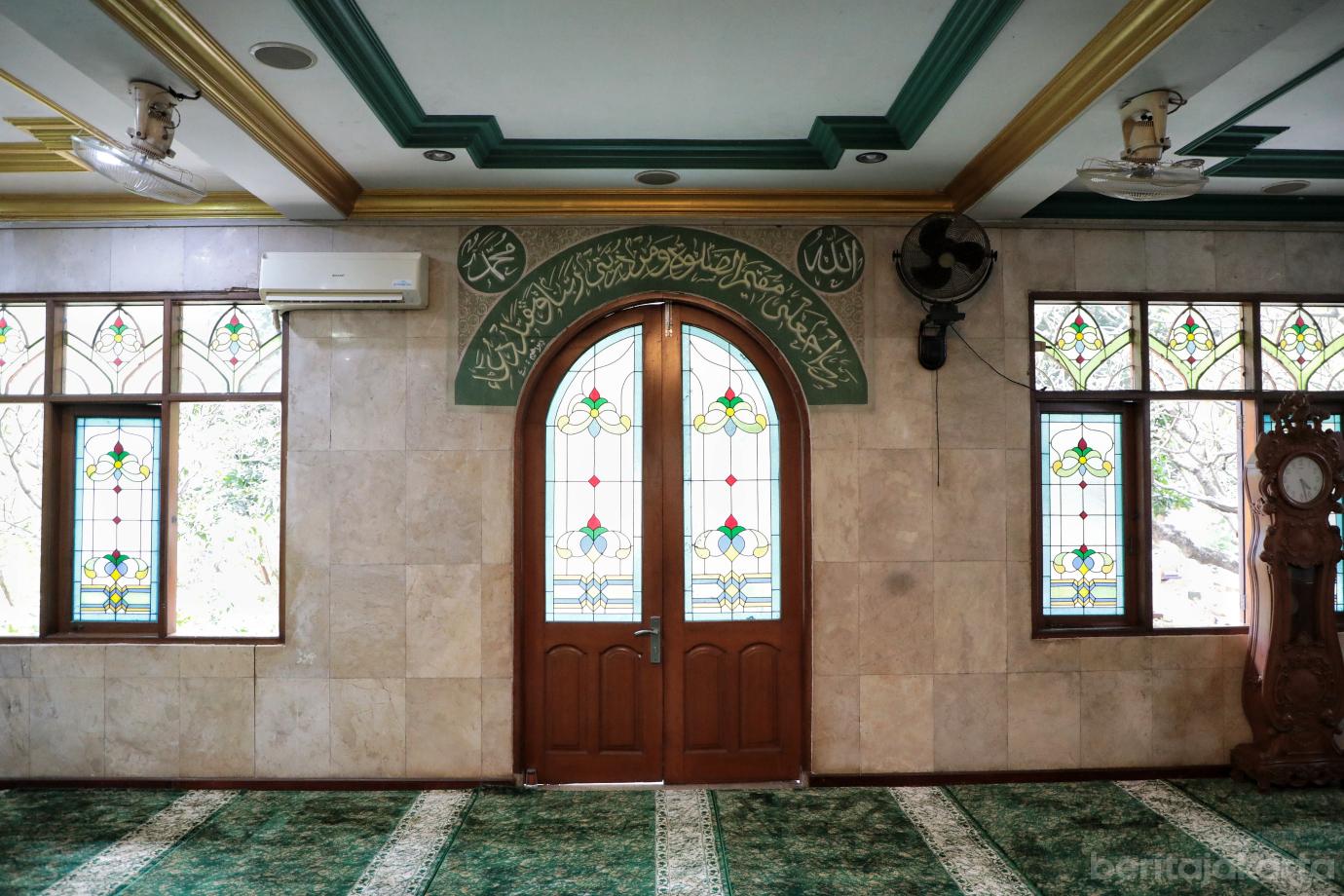 2.Berkunjung ke Masjid Tertua di Jakarta