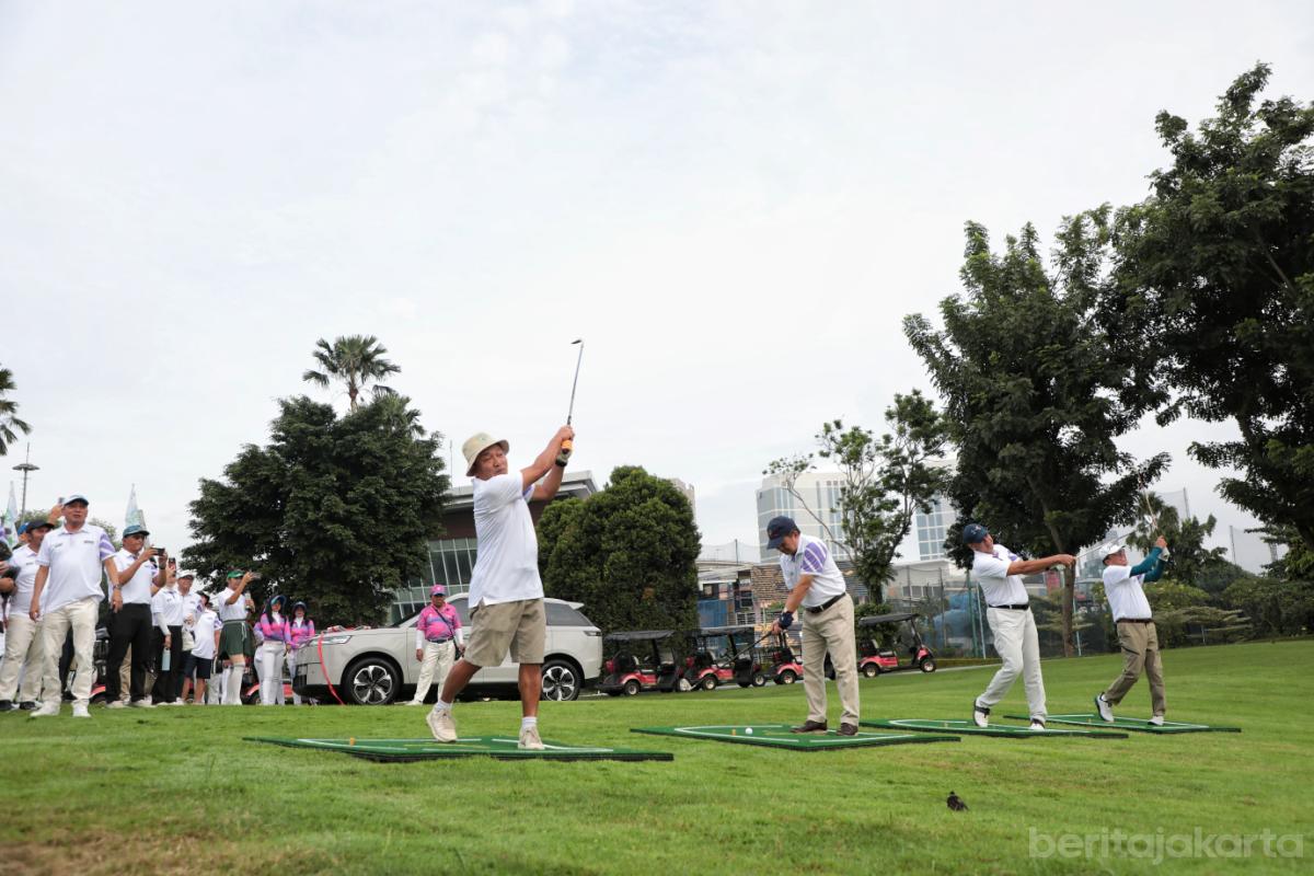 6.Rano Karno Buka Turnamen Infobank Green Golf 2026