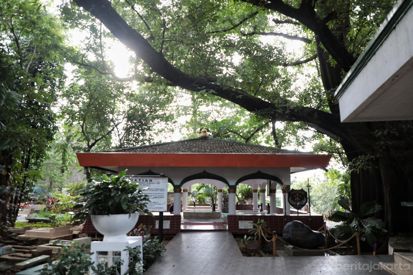 6.Berkunjung ke Masjid Tertua di Jakarta