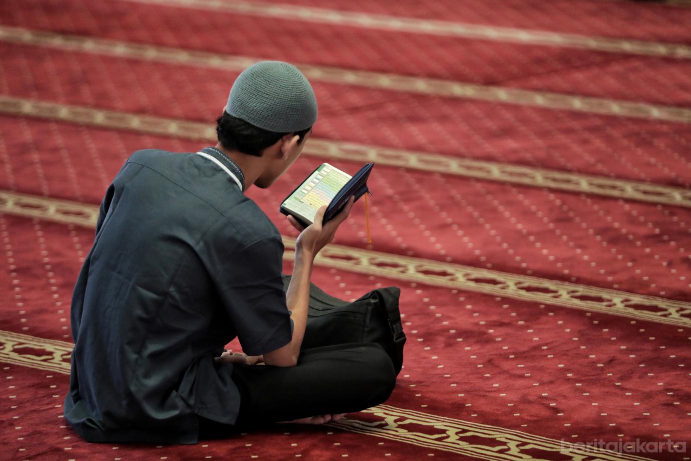 2.Tadarus Al Qur'an di Masjid Istiqlal