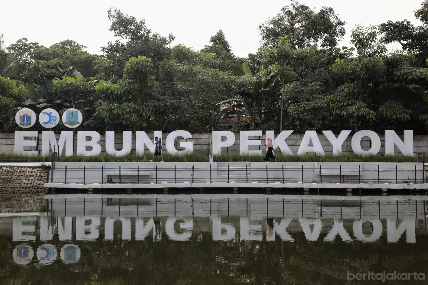 1.Ngabuburit di Embung Pekayon