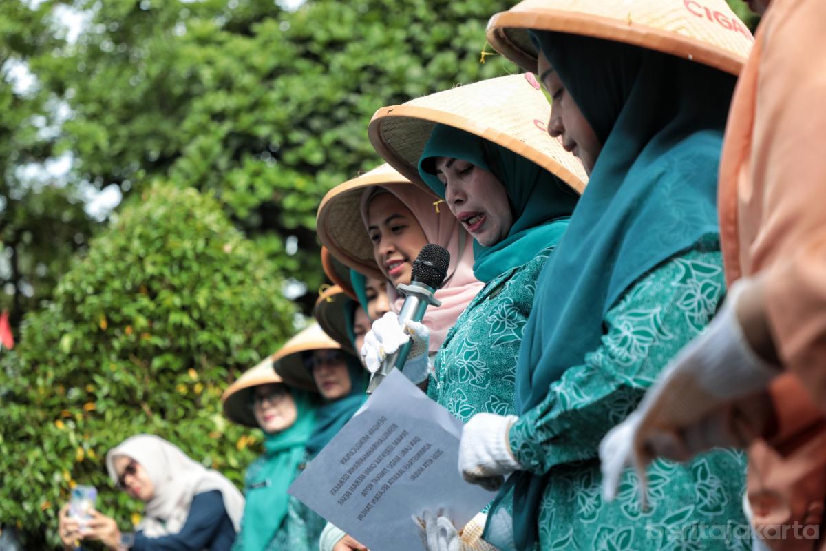 2.Tanam Cabai Serentak Jakarta Selatan