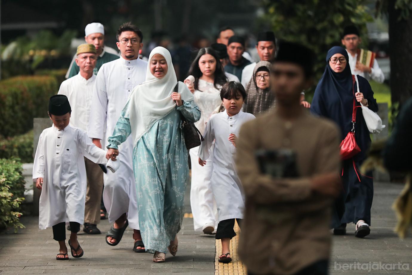 Salat Id Balai Kota 2
