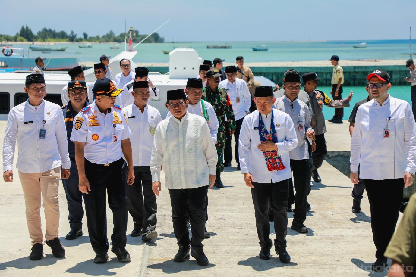 1 peresmian pelabuhan pari