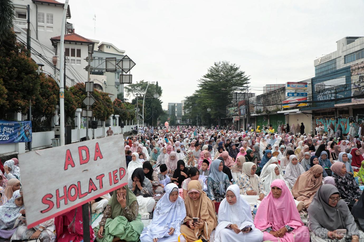 3.Shalat Idul Fitri di Jatinegara Wujud Toleransi Beragama