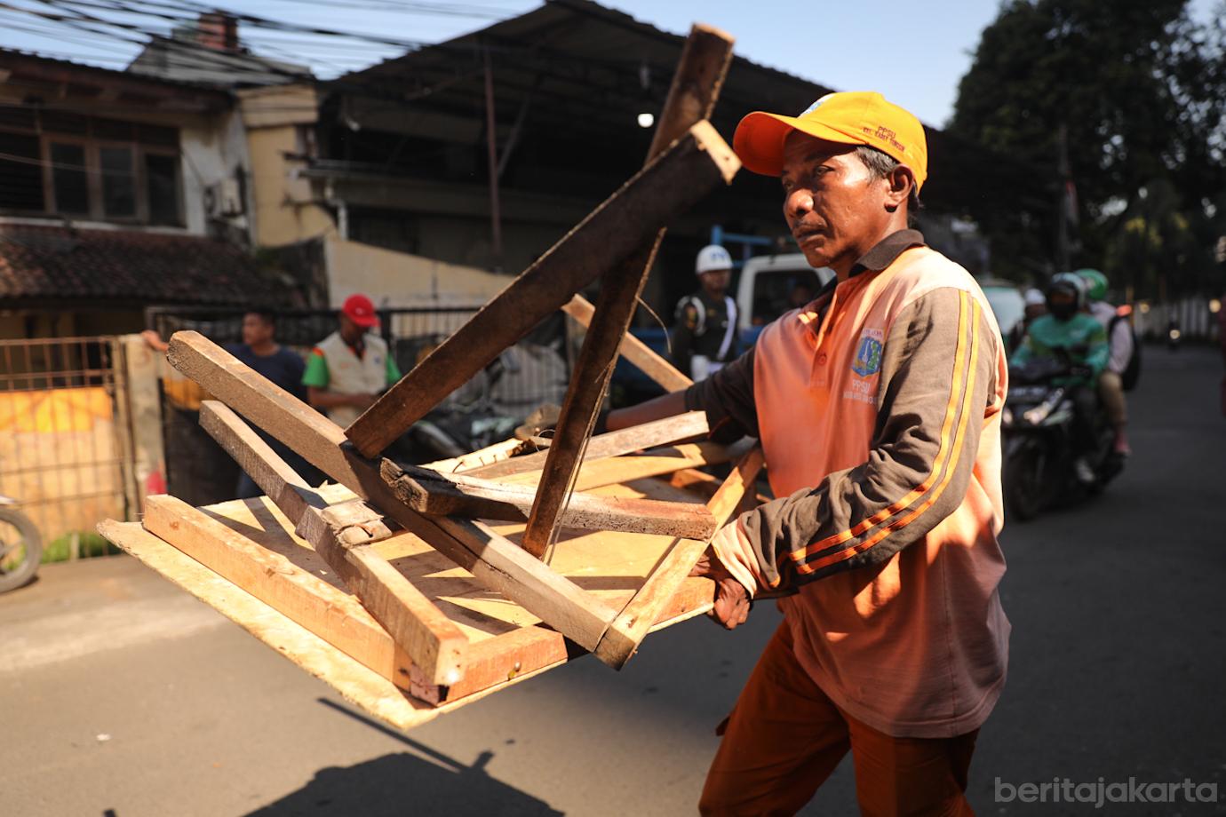 Bangunan Liar Plaza Indo 4