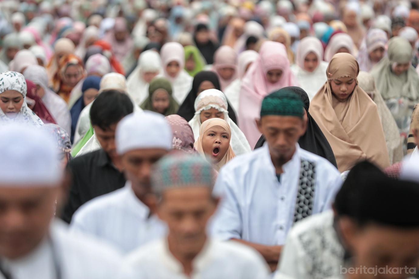 6.Shalat Idul Fitri di Jatinegara Wujud Toleransi Beragama