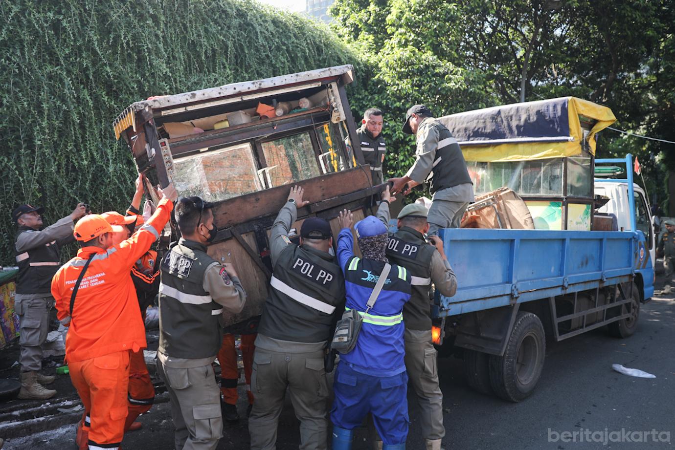 Bangunan Liar Plaza Indo 6